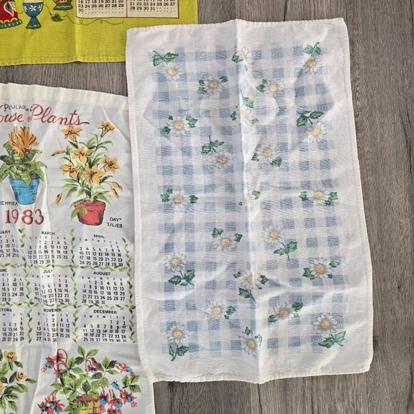 Vintage Decorative Calendar Tea Towels 1979-1983 Lot Of 7 Mixed Design Cotton Li - Picture 2 of 9